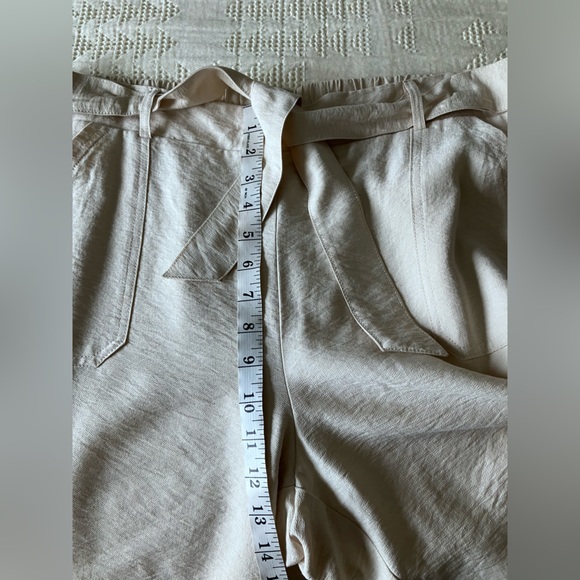SOHO APPAREL Cream Belted Pull On Tapered Leg Light Weight Pants L(Like an XL) - Picture 8 of 12